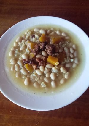 Una foto de Porotos con mote