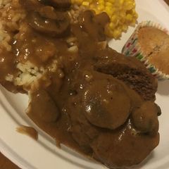 A picture of P-lo's Salisbury Steak and Gravy.