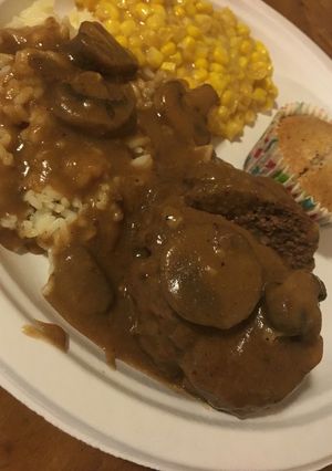 A picture of P-lo's Salisbury Steak and Gravy.