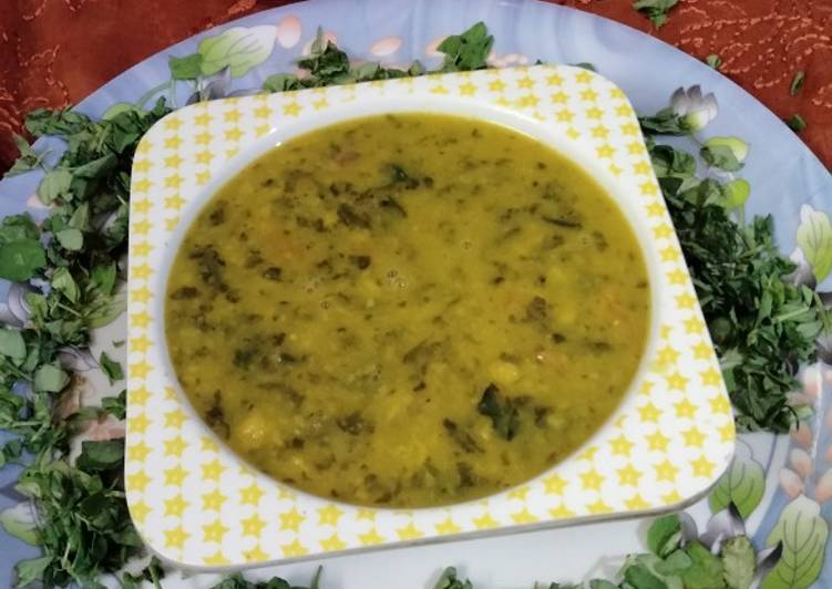 Recipe of Yummy Spinach Dal tadka(Dhaba style