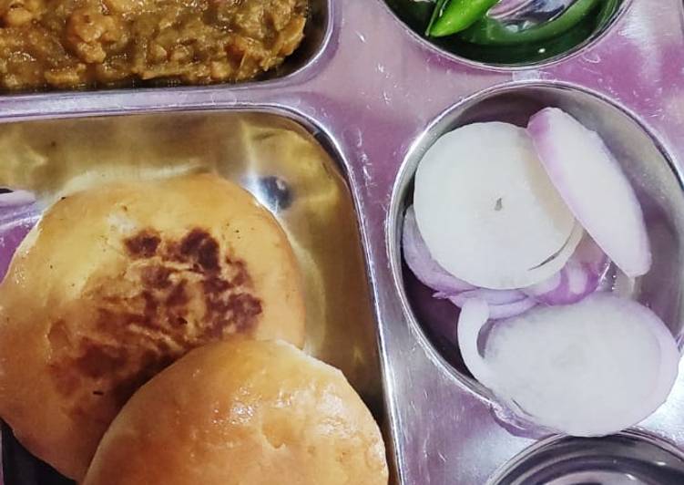 How to Prepare Super Quick Homemade Pav bhaji