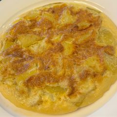 A picture of Spanish tortilla with love.
