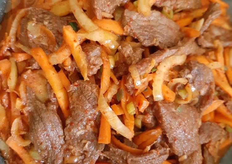 Langkah Mudah untuk Menyiapkan Spicy beef bulgogi teriyaki yang Bikin Ngiler