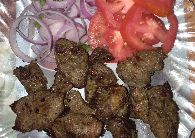 Pan fried chunks pepper steak