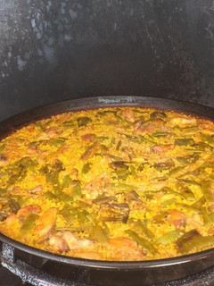 Una foto de Paella