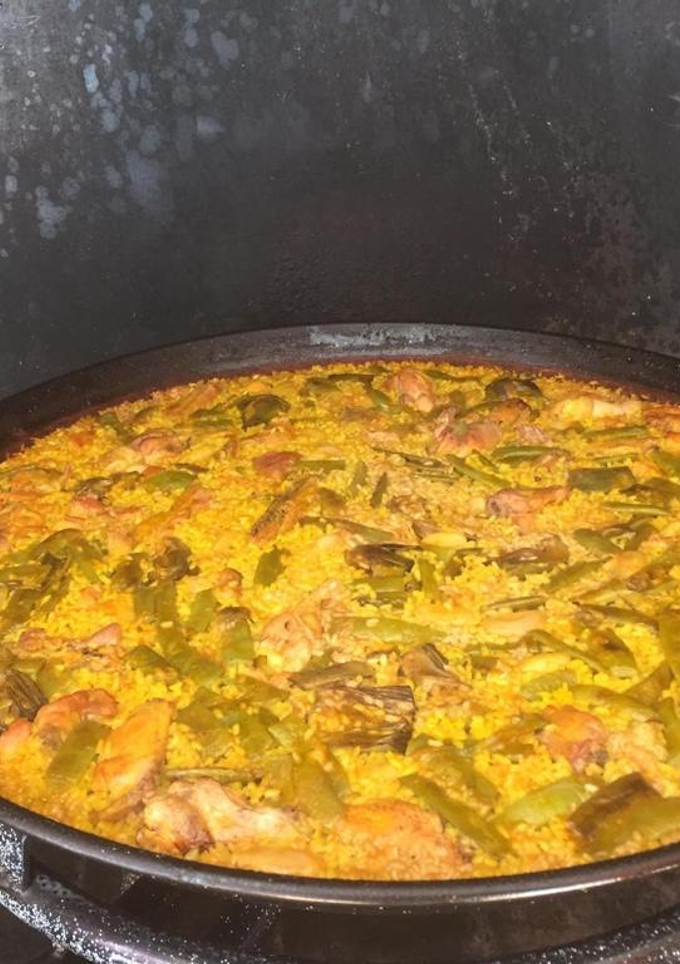 Una foto de Paella