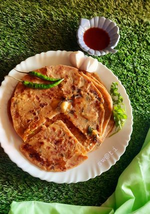 ফুলকপির পরোটা (Fulkopir Porota recipe in bengali) রেসিপির প্রধান ছবি