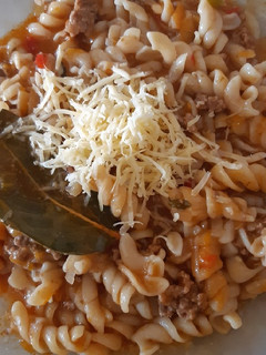 Una foto de Guiso de fideos tirabuzón