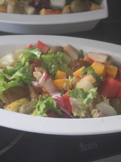 Foto principal de Ensalada de lechuga y frutas