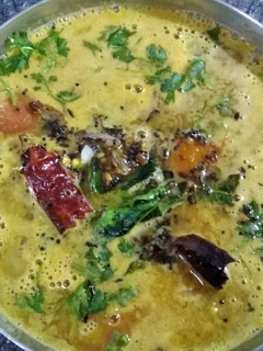 ரெஸ்டாரன்ட் ஸ்டைல் இட்லி சாம்பார் (Restaurent style idli sambar recipe in tamil) செய்முறை முக்கிய புகைப்படம்