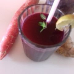 A picture of Beetroot and carrot juice.