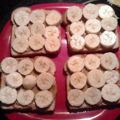 A picture of Peanut butter Bannana Sandwiches.