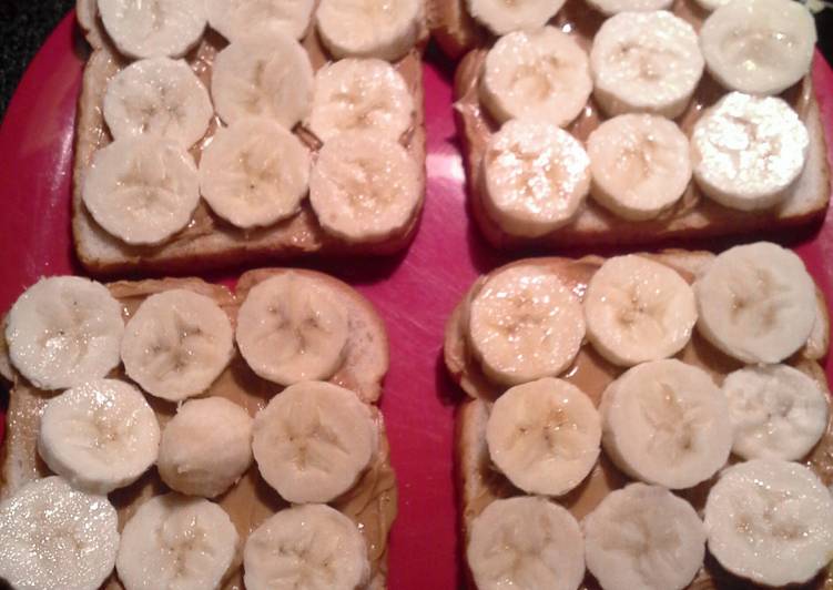 Peanut butter Bannana Sandwiches