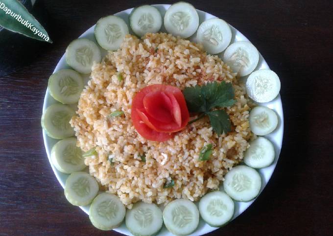 284. Nasi Goreng Bumbu Rendang