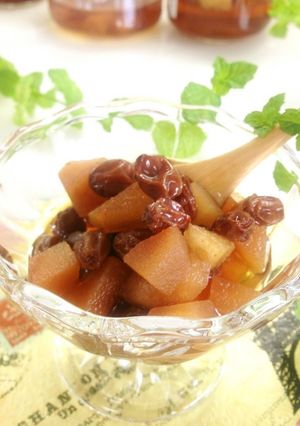A picture of Fruit Preserved in Brandy/Rum.