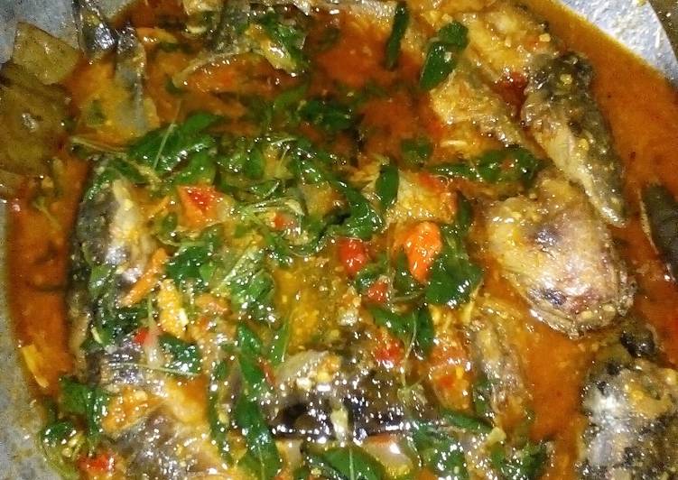 Bagaimana Menyiapkan Mangut lele mantaap Anti Gagal