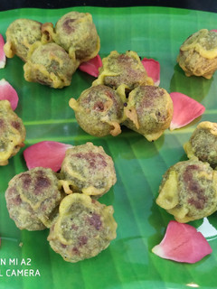 முந்திரிக் கொத்து செய்முறை முக்கிய புகைப்படம்