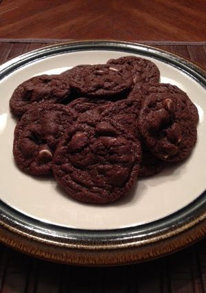 A picture of White Chocolate Chip Cookies.