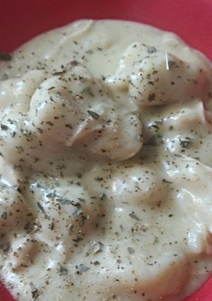 A picture of Easy Crockpot chicken.and Dumplings.