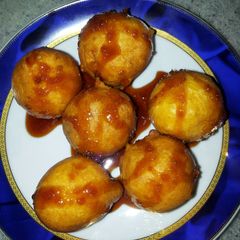 A picture of Luqaimat Famous Arabic Dessert by Pam(my version)....