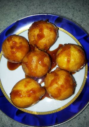 A picture of Luqaimat Famous Arabic Dessert by Pam(my version)....