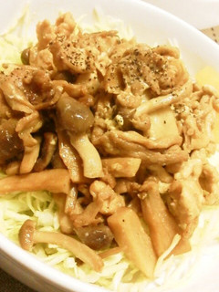 A picture of Stir Fried Pork, Shimeji Mushrooms and King Oyster Mushrooms with Oyster Sauce.