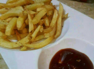 صورة لوصفة بطاطس مقليه مقرمشه😋