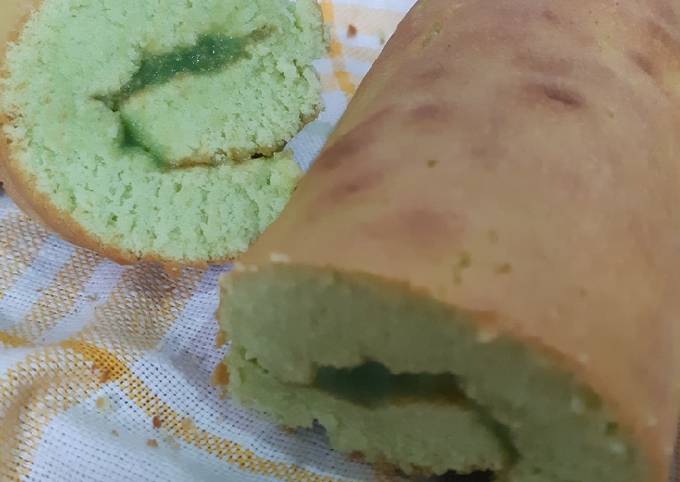 Bolu Gulung Pandan Selai Kaya