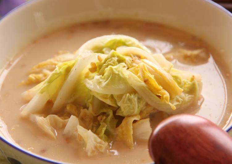 Easiest Way to Make Super Quick Homemade Warming Sesame Soy Milk Soup with Chinese Cabbage