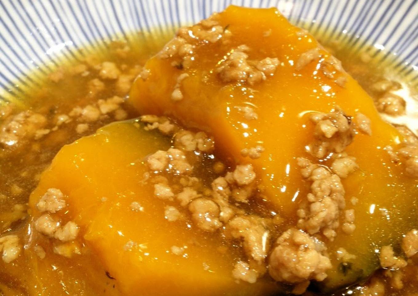 Cooked in One Pan! Kabocha Squash with Ground Meat Ankake Sauce