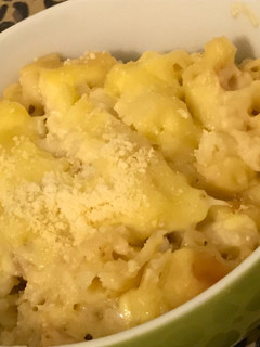 Una foto de Macaroni Gratín ~Macaroni Gratinado con Salsa Blanca Estilo Japonés~