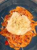Tallarines con Guanciale, Salsa de Tomate y Bechamel