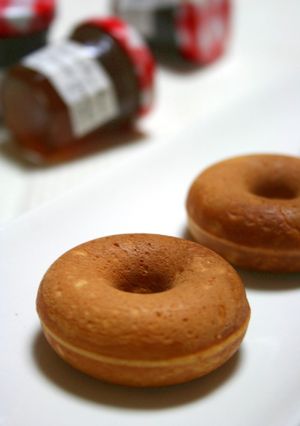 A picture of Baked Donuts (Plain and Cocoa).