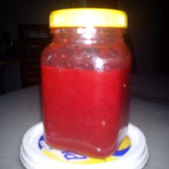 A picture of Momi Homemade Cherry Jam.