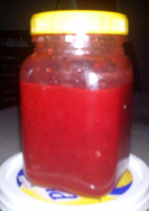 A picture of Momi Homemade Cherry Jam.