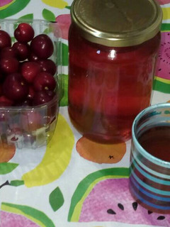 Una foto de Infusión de rabos de cerezas