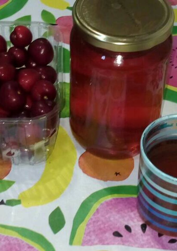 Una foto de Infusión de rabos de cerezas