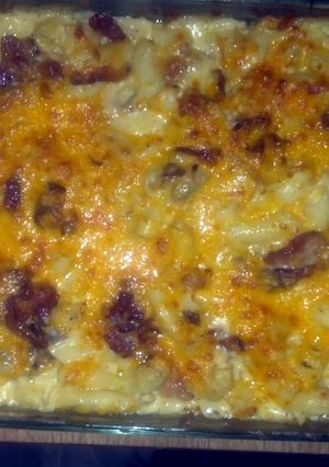 A picture of SugaMamas Baked Bacon, Mushroom, Mac & Cheese.