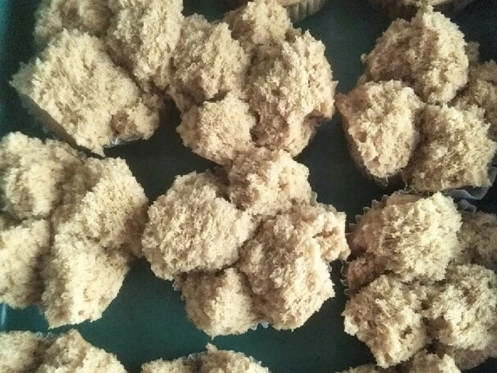 Langkah Gampang Membikin Resep Bolu kukus gula merah merekah yang Bikin Ngiler Anti Ribet, Menggugah Selera