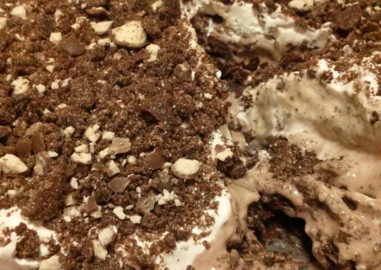 How to Make Award-winning Steven’s Whoppers Ice Cream Cake