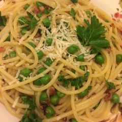 A picture of Pasta With Bacon And Peas.
