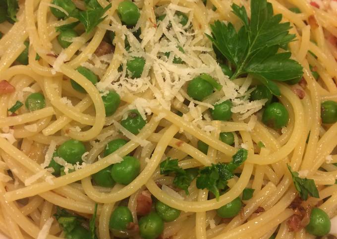 Steps to Make Speedy Pasta With Bacon And Peas