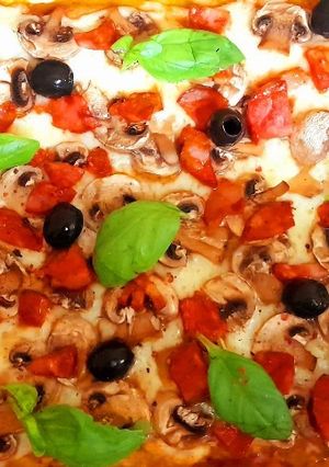 Foto de Pizza de Cogumelos e Chouriço
