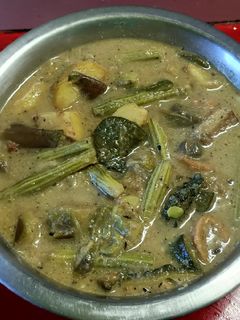 শীতের সব্জী দিয়ে সুক্তো (sheeter sabji diye sukto recipe in Bengali) রেসিপির প্রধান ছবি