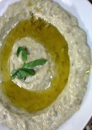 A picture of Mutabbal (eggplanet salad).