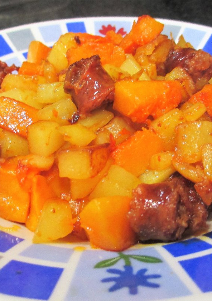 Una foto de Chistorra con calabaza y patatas