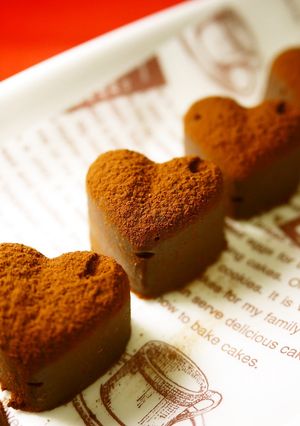 A picture of Easy Chocolate Truffles in the Microwave.