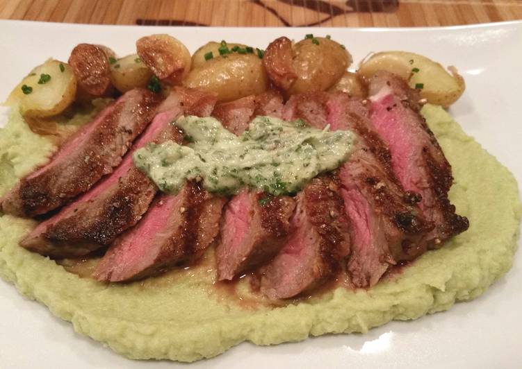 Recipe of Quick Strip Steak with Cauliflower puree and roasted garlic potatoes