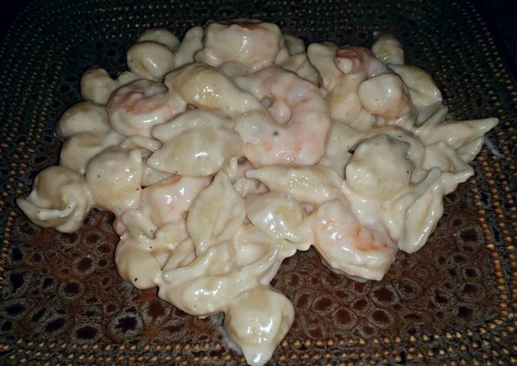 Steps to Make Ultimate Creamy shrimp mac n cheese