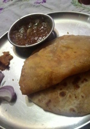 A picture of Aloo paratha.